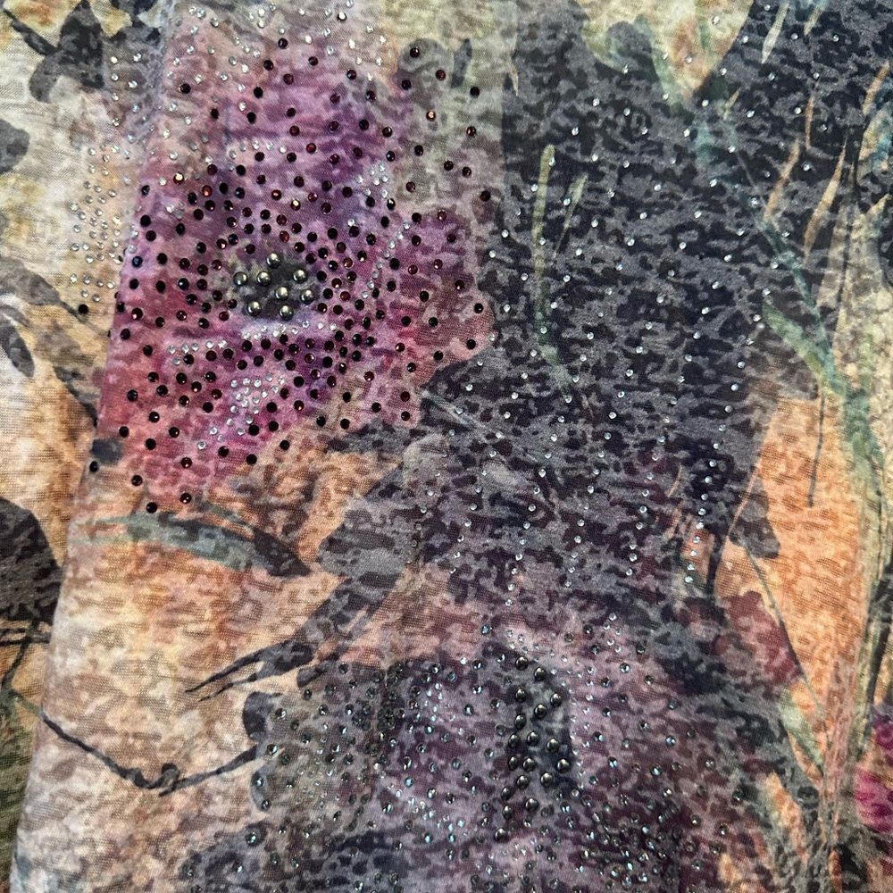 Jess & Jane Multicolor Patterned Top - Picture 3 of 5